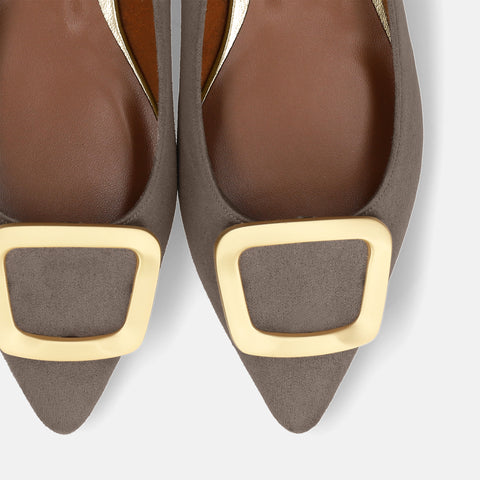 2025AW：ポインテッドトゥ バックル付き フラットシューズ（4785）グレージュS/mamian（マミアン）